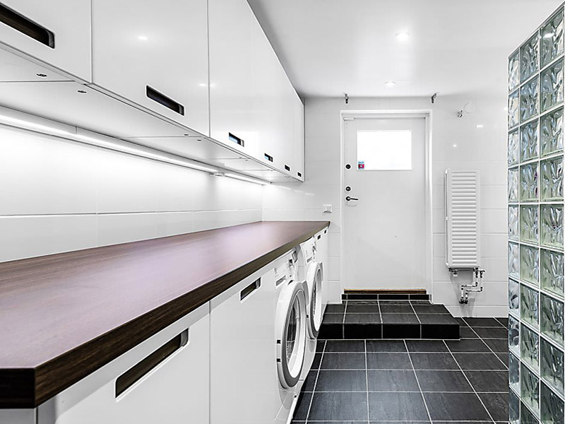 Golvrenovering ommalning av tvattstuga Sundbyberg Ursvik